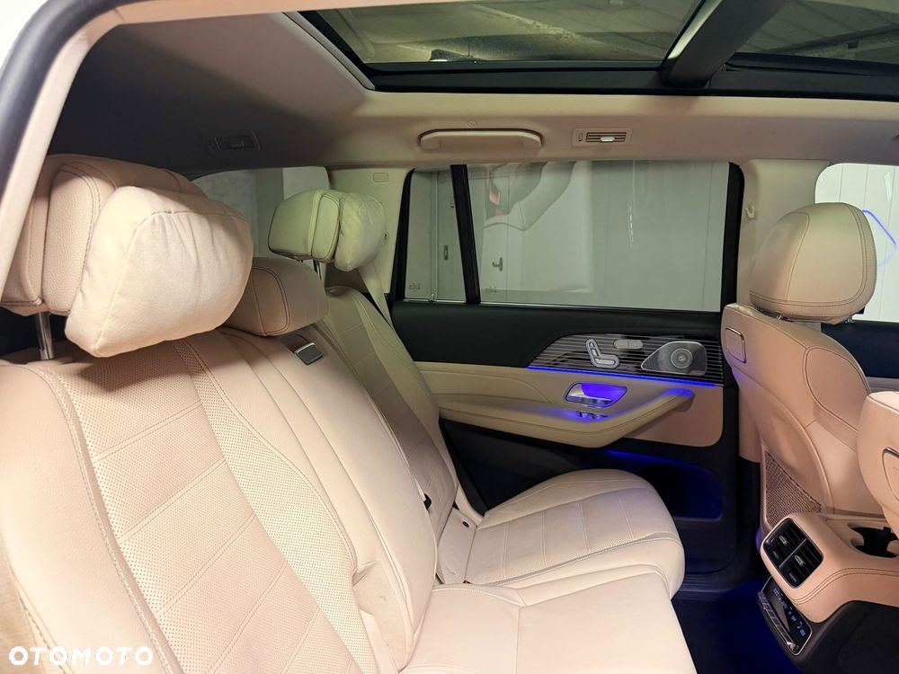 Mercedes-Benz GLS - 16