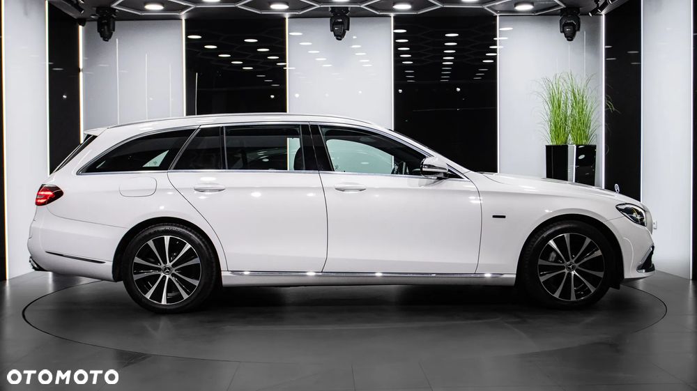 Mercedes-Benz Klasa E 300 de 9G-TRONIC - 8
