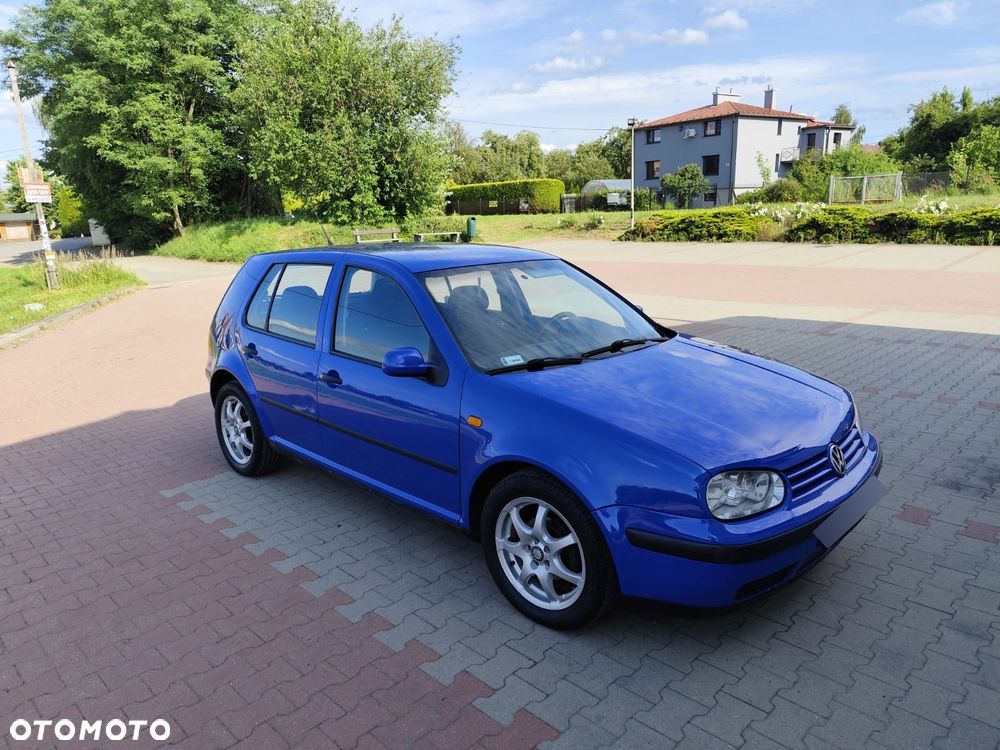 Volkswagen Golf 1.4 Basis - 1