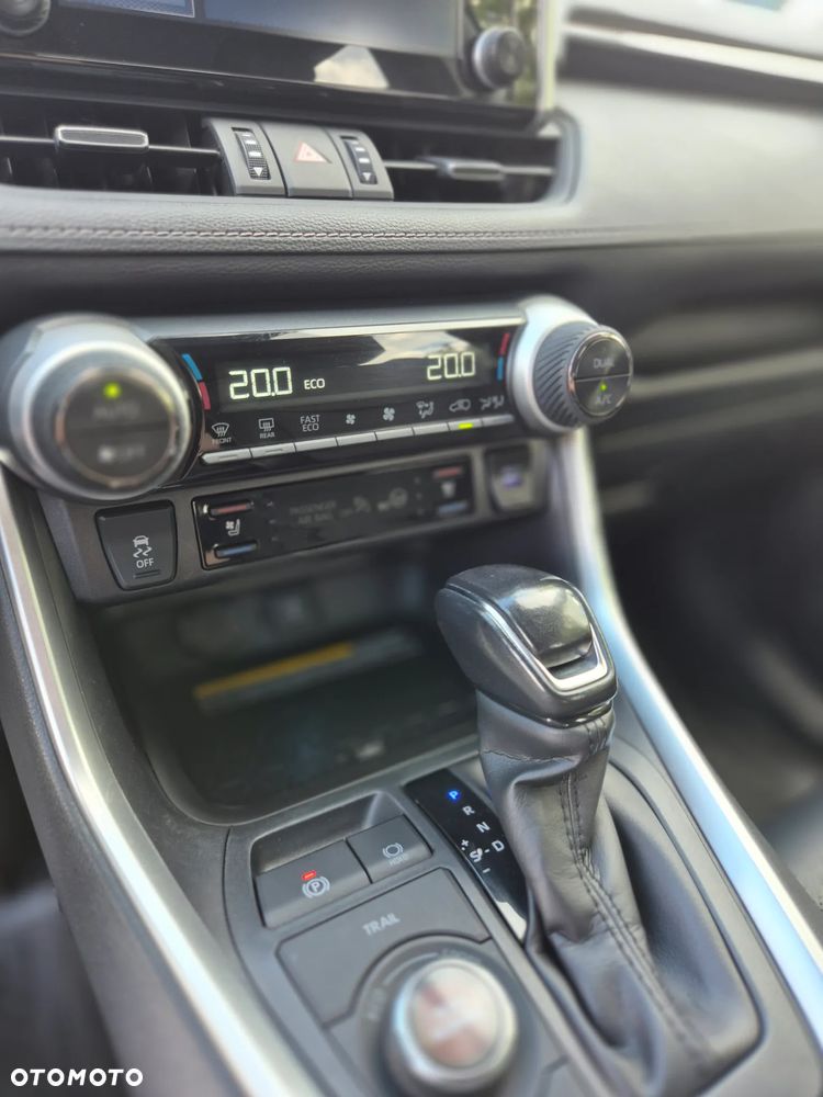 Toyota RAV4 - 6