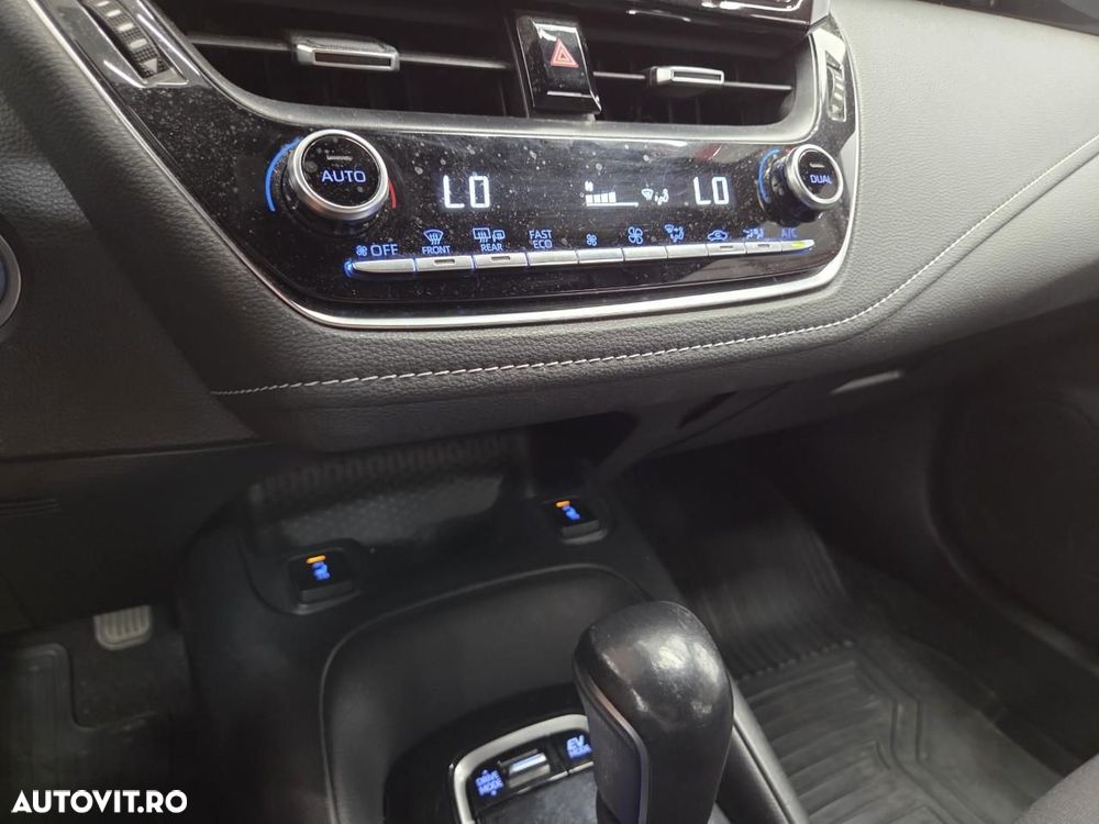 Toyota Corolla 1.8 Hybrid Comfort - 11