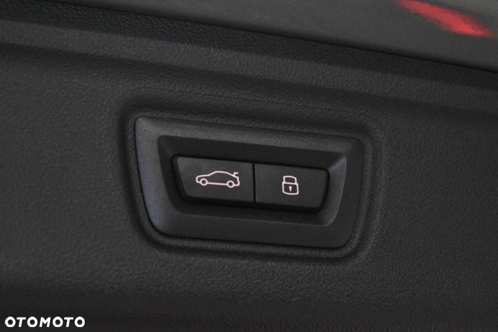 BMW Seria 3 320i M Sport sport - 28