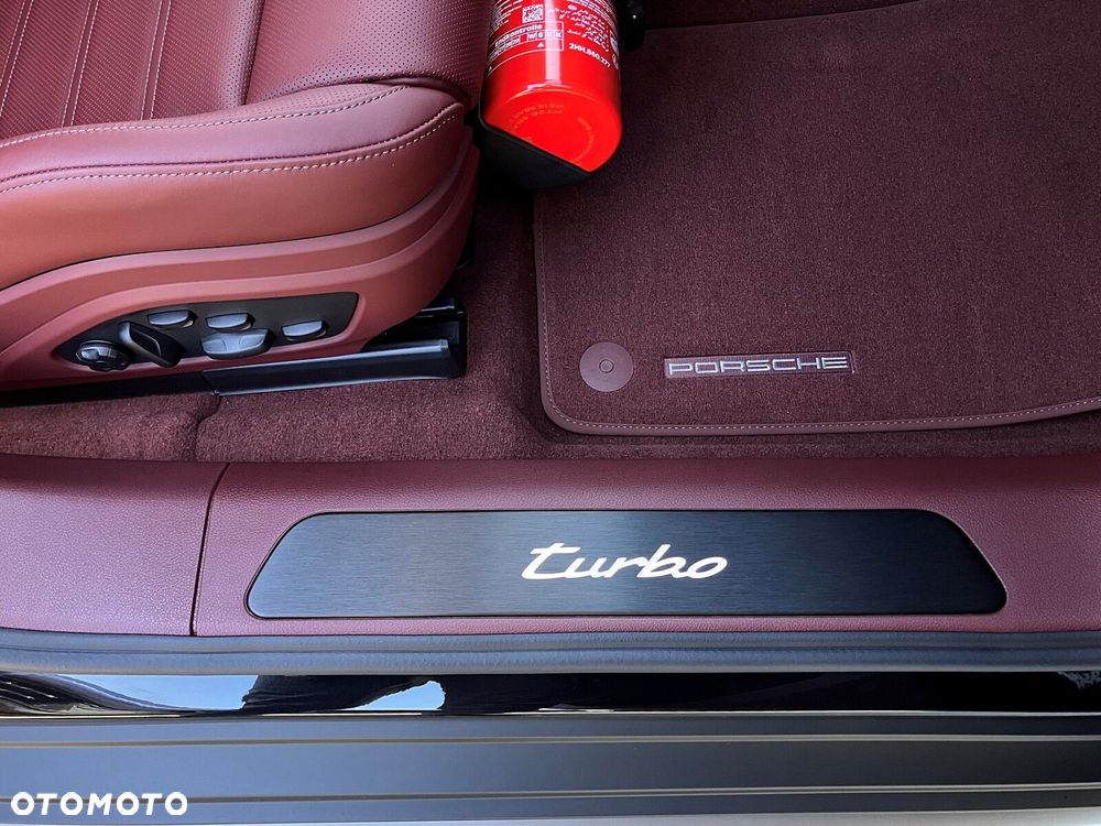Porsche Panamera - 17