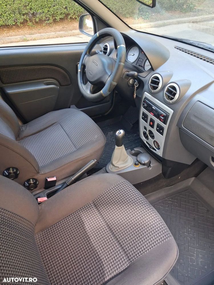 Dacia Logan 1.6 16V Prestige - 4