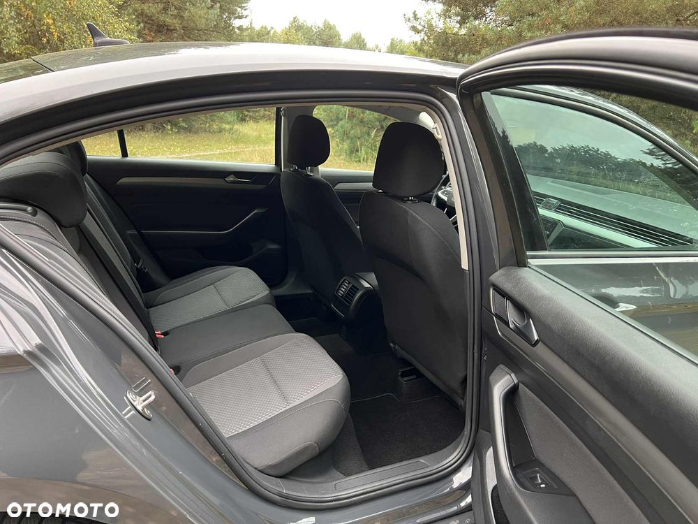Volkswagen Passat 1.5 TSI EVO Comfortline - 10