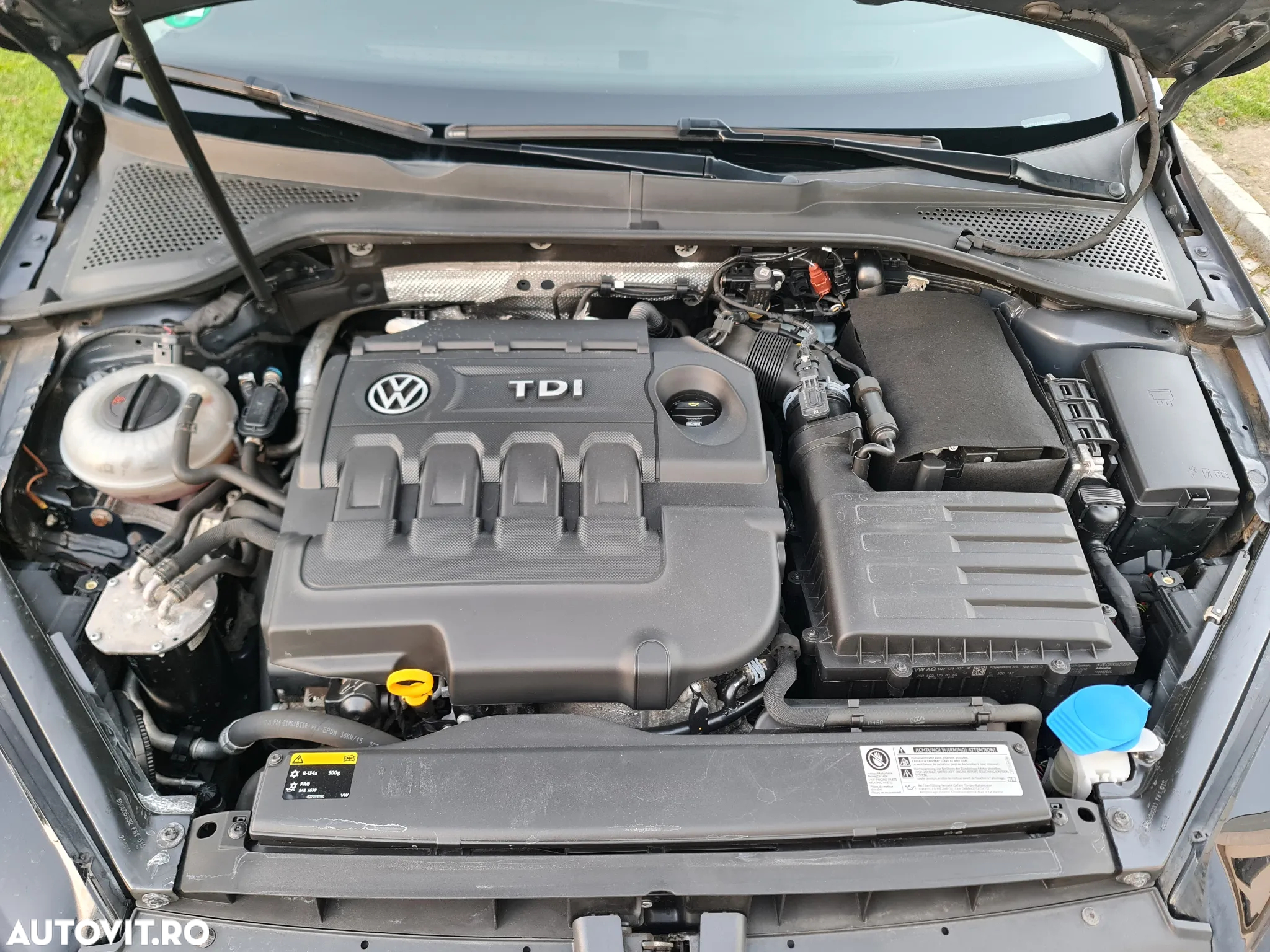 Volkswagen Golf 1.6 TDI 4Motion BlueMotion Technology Lounge - 10