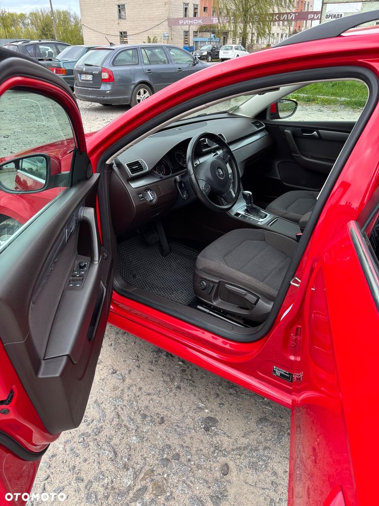Volkswagen Passat - 19
