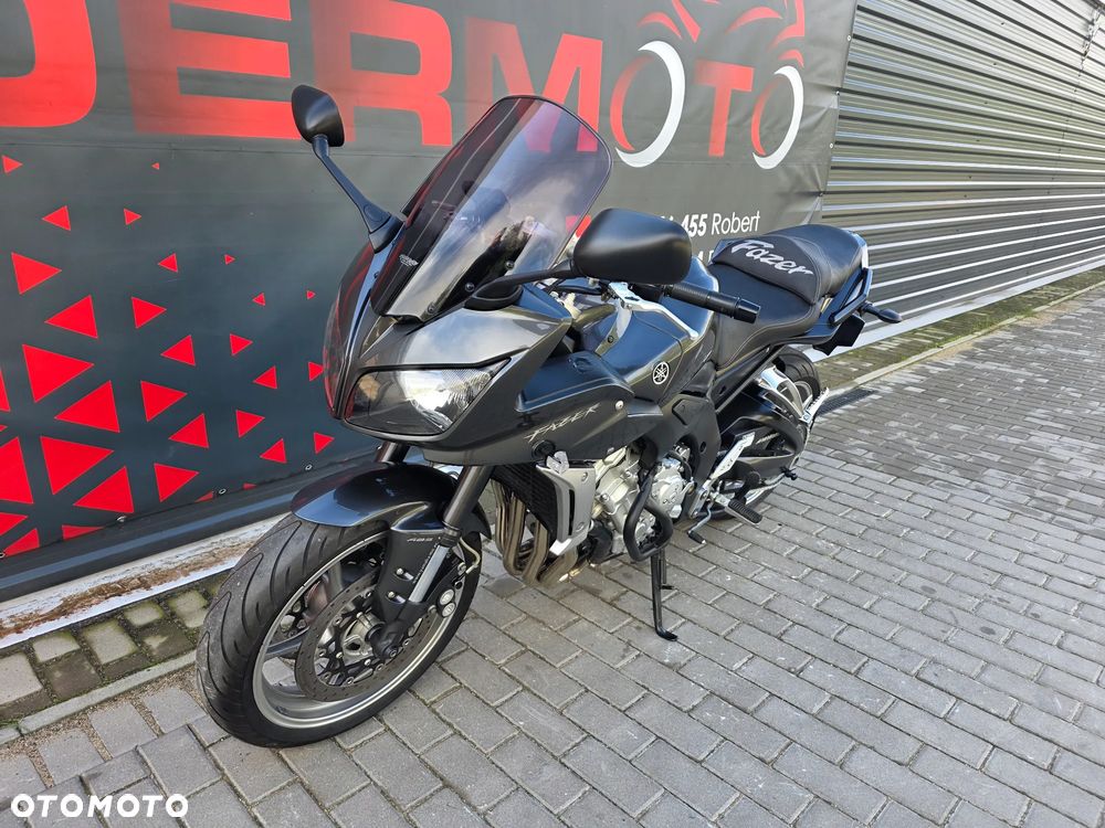 Yamaha FZ - 32