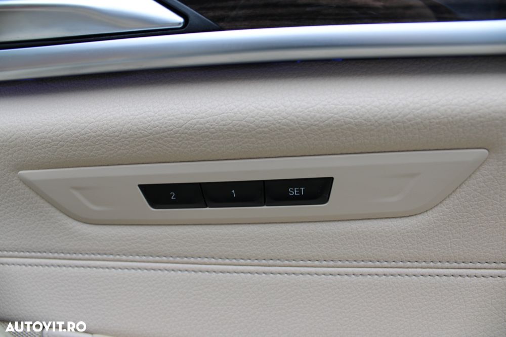 BMW Seria 5 530d xDrive AT - 13