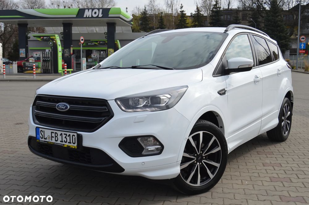 Ford Kuga 1.5 EcoBoost 2x4 ST-Line - 1