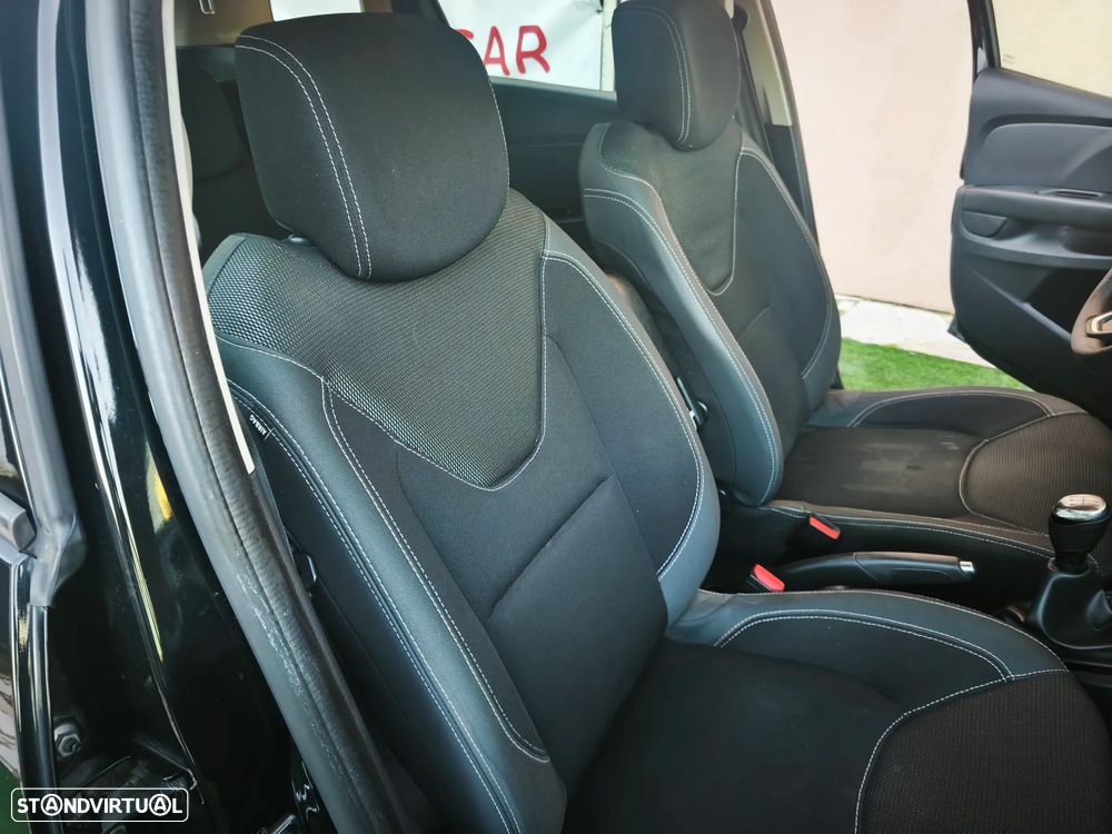 Renault Clio Sport Tourer Energy dCi 90 Business - 12