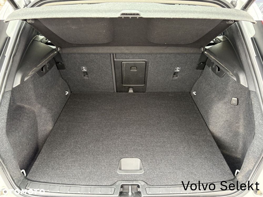 Volvo XC 40 - 23