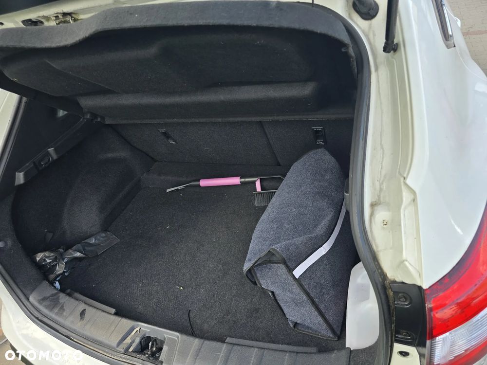 Nissan Qashqai 1.2 DIG-T 360 - 13
