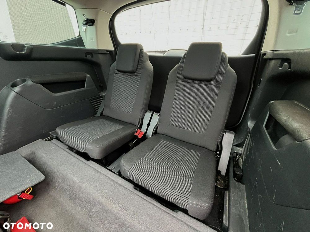 Peugeot 5008 2.0 HDi Allure 7os - 24