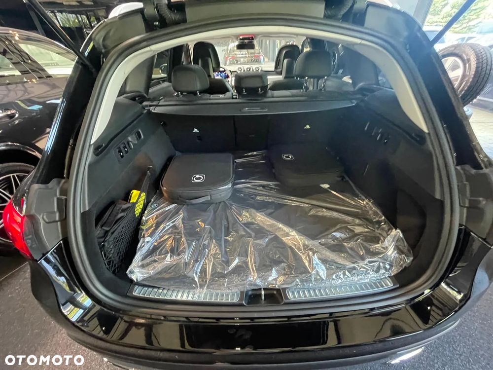 Mercedes-Benz GLC - 10