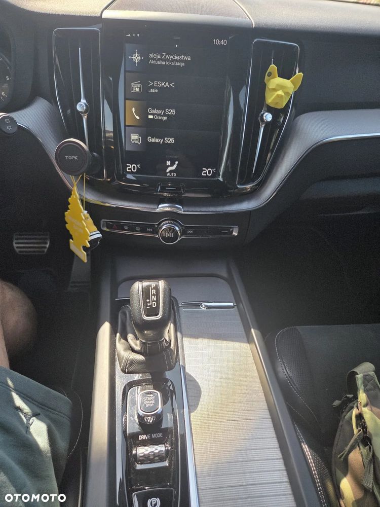 Volvo XC 60 D4 SCR R-Design - 11