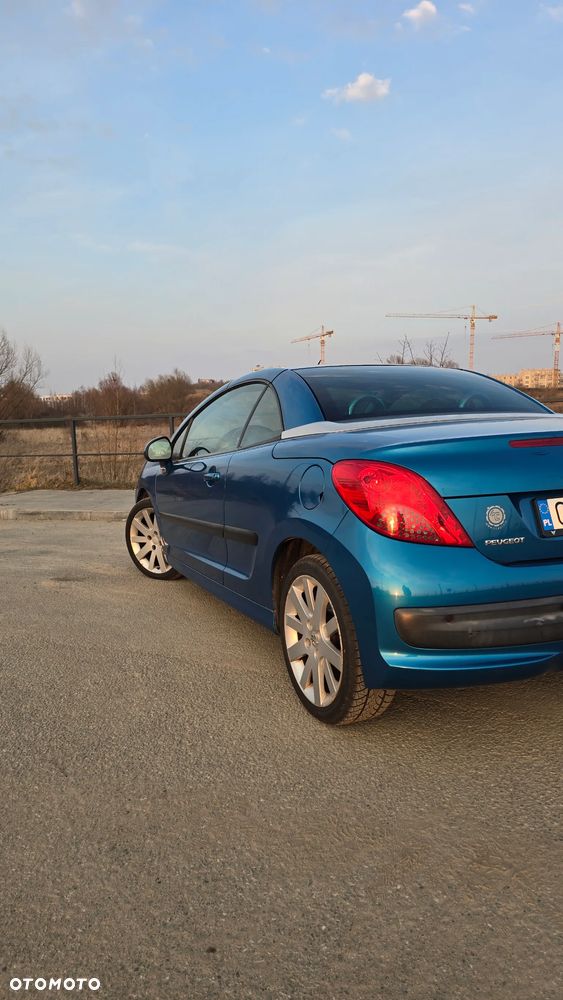 Peugeot 207 CC - 13
