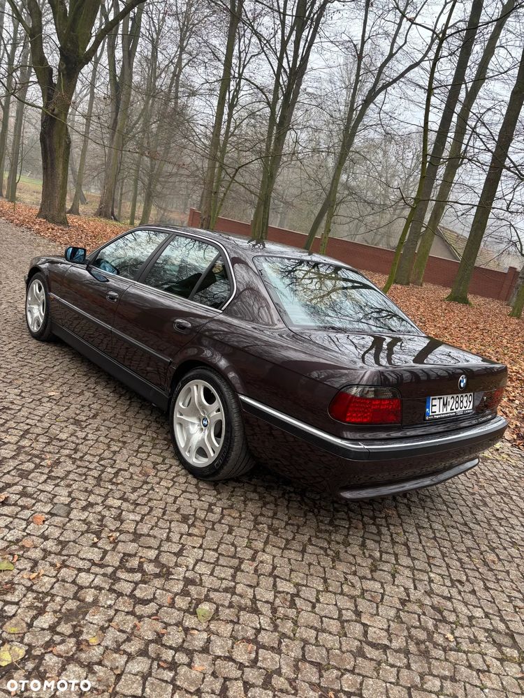 BMW Seria 7 - 2