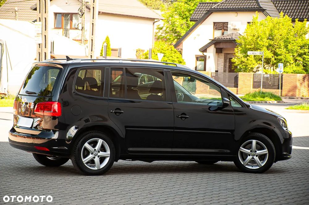 Volkswagen Touran 2.0 TDI DSG United - 25