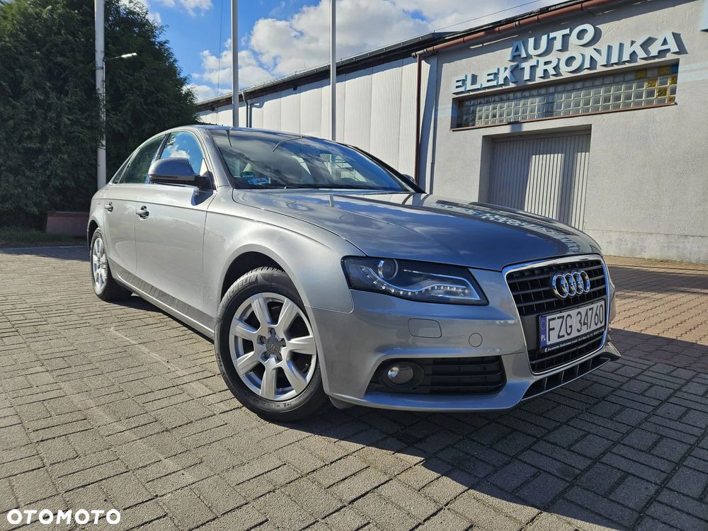 Audi A4 Limousine - 12