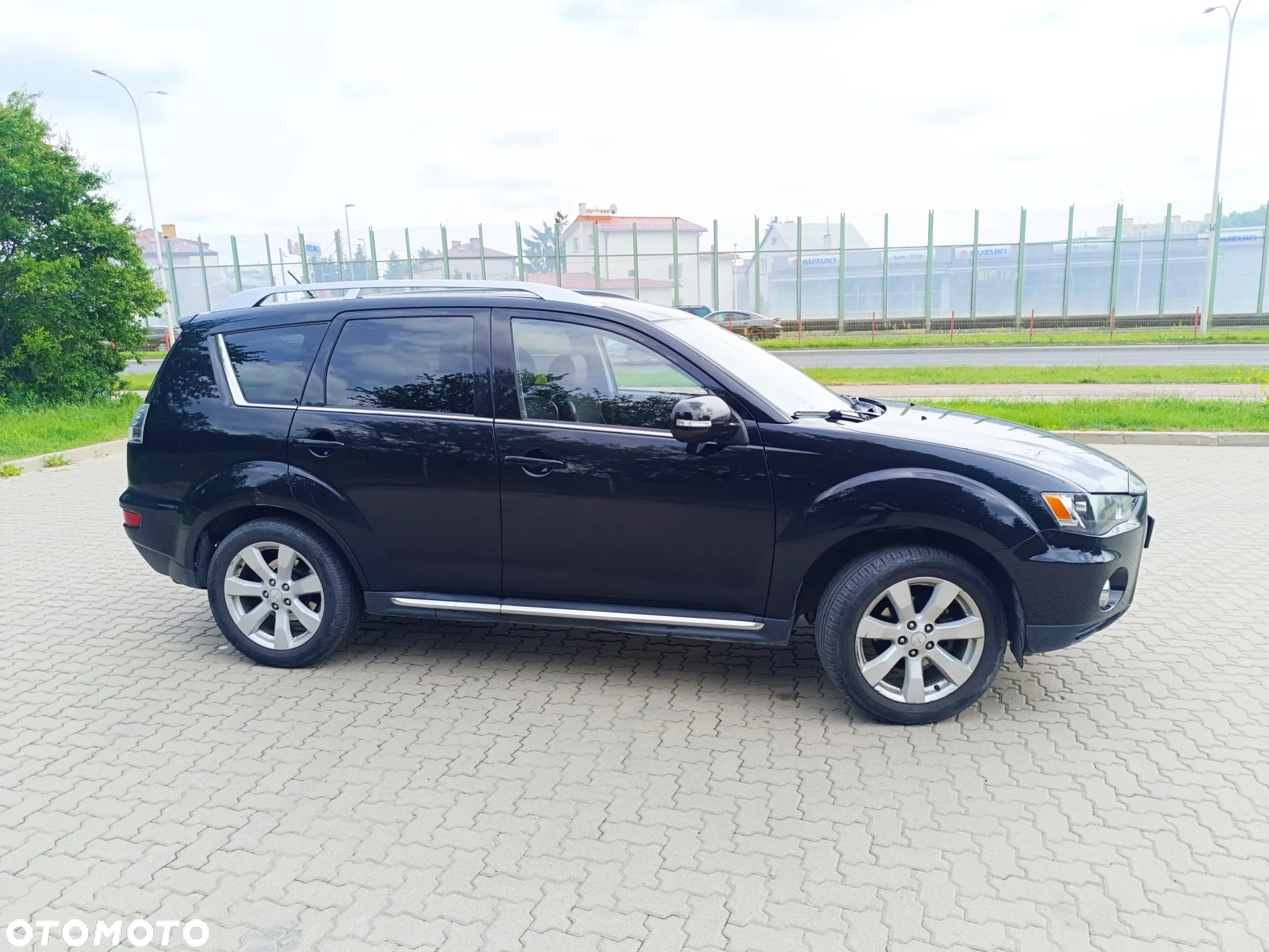 Mitsubishi Outlander - 4