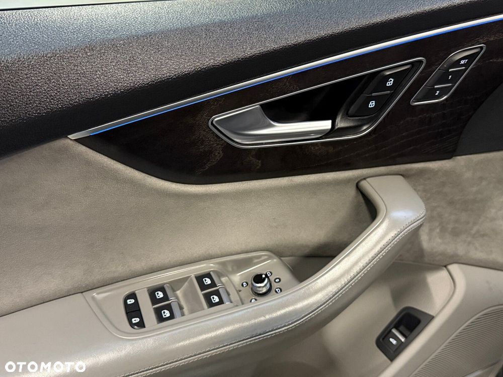 Audi Q7 - 18