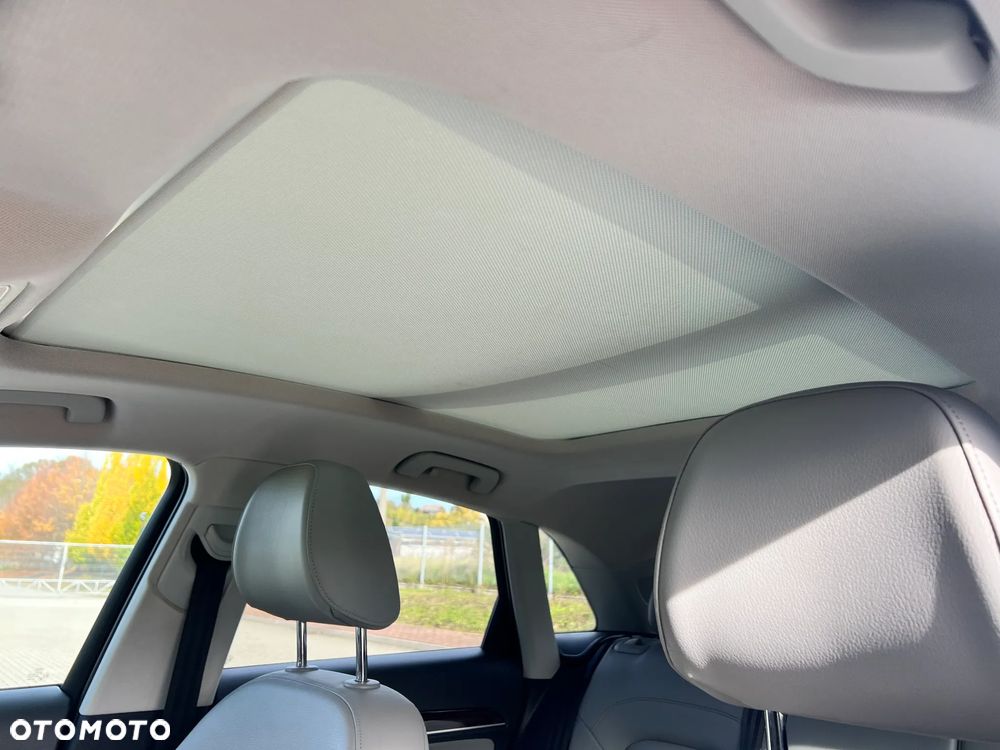 Audi Q3 2.0 TFSI Quattro S tronic design - 33