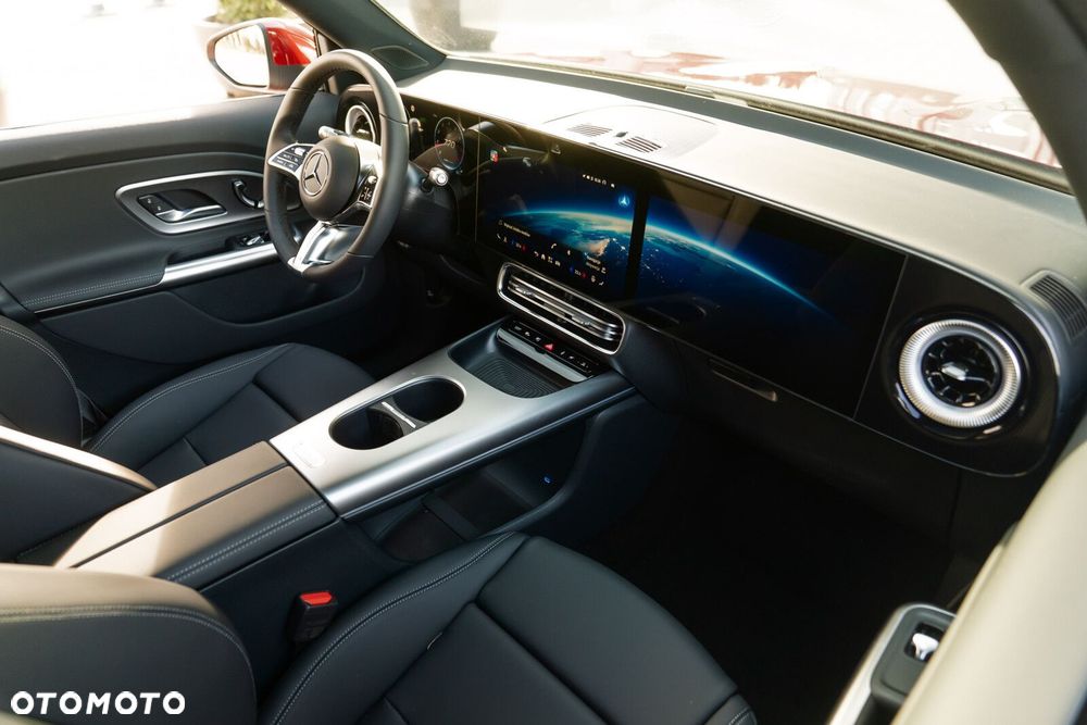 Mercedes-Benz GLB - 12