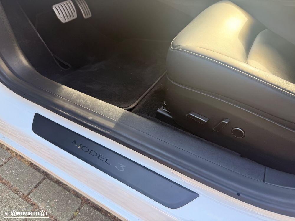 Tesla Model 3 Performance Dual Motor AWD - 19