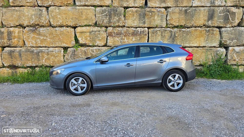 Volvo V40 1.6 D2 Momentum Powershift Eco - 3