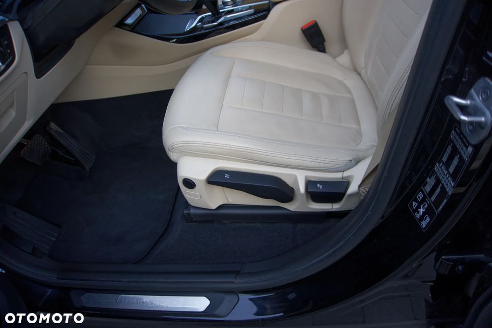 BMW X3 xDrive20d Luxury Line - 13