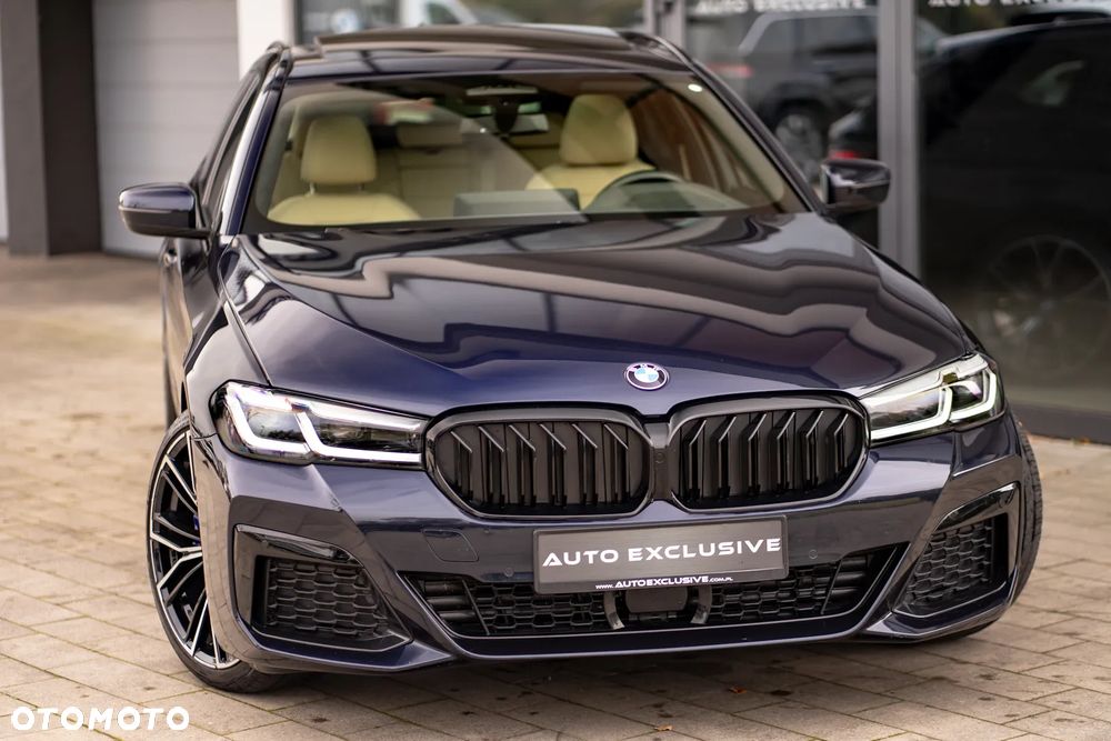 BMW Seria 5 530d xDrive Touring M Sport Edition - 6