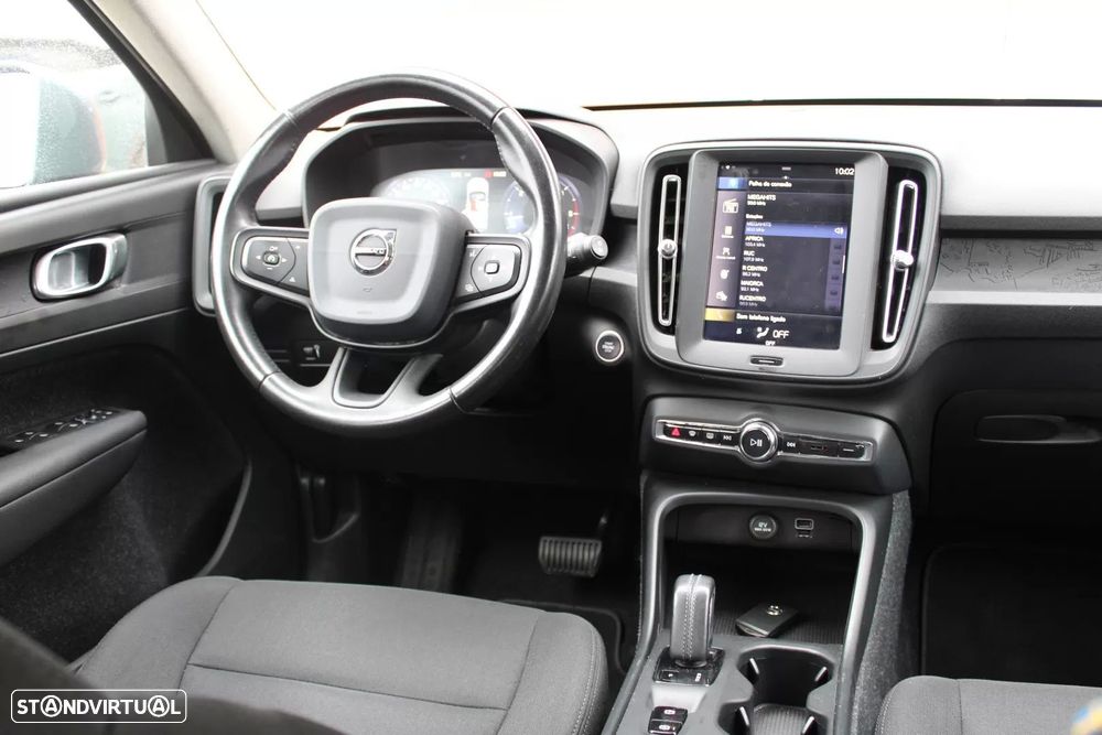 Volvo XC 40 2.0 D3 Momentum Geartronic - 18