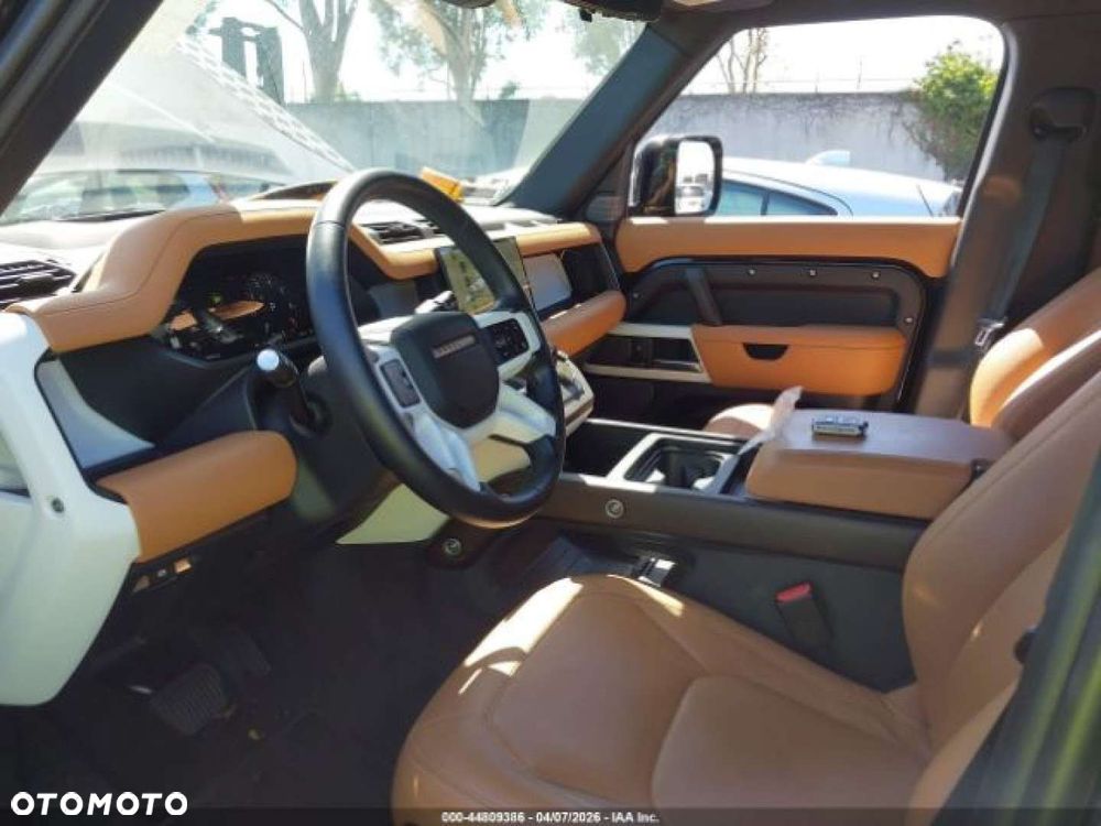 Land Rover Defender - 10