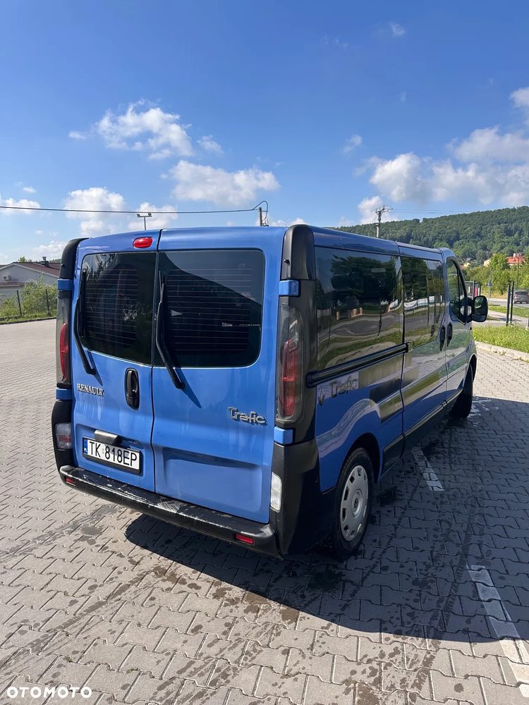 Renault Trafic Passenger - 2