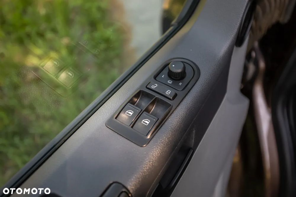 Volkswagen Transporter Lang - 21