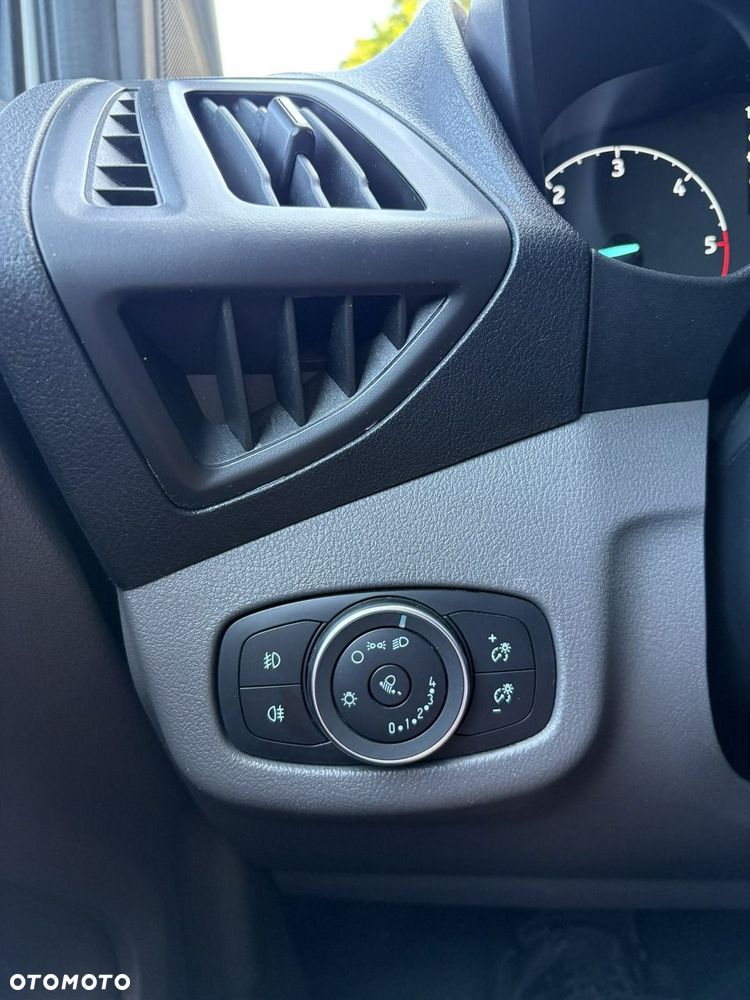 Ford Transit Connect - 21