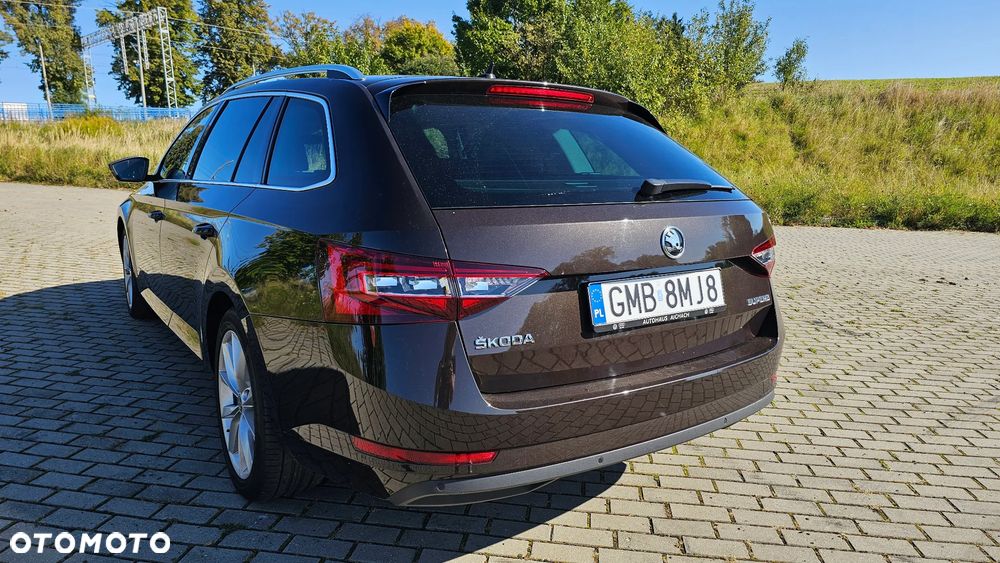 Skoda Superb 2.0 TDI L&K DSG - 4