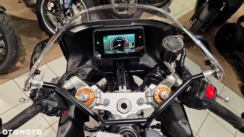 Yamaha XSR - 11