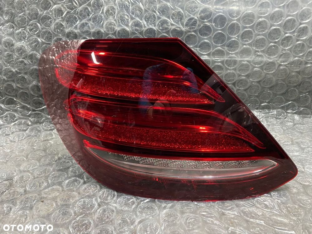 LAMPA TYŁ LEWA LED MERCEDES BENZ E A2139067700 - 1