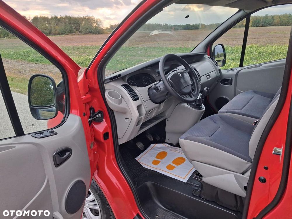 Renault Trafic - 16