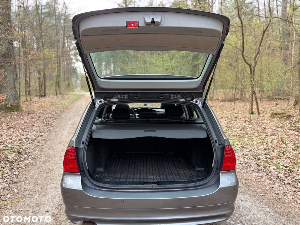 BMW Seria 3 - 26