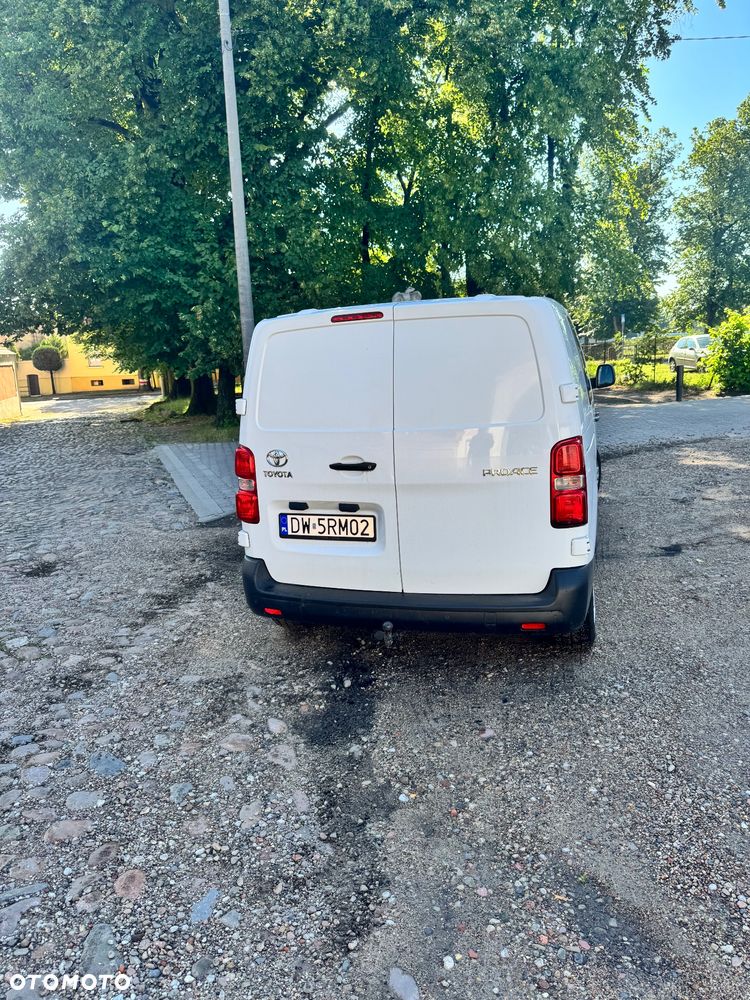 Toyota ProAce D-4D Medium 2,7t (bryg.) - 4