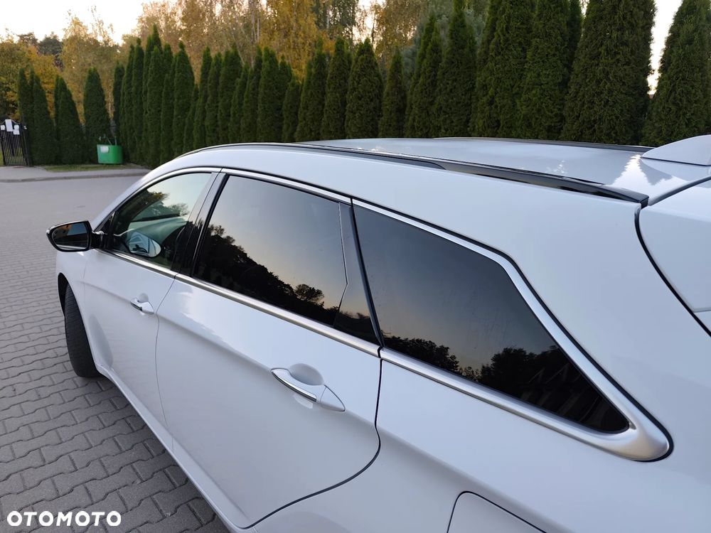 Hyundai i40 Kombi 1.7 CRDi DCT Premium - 39
