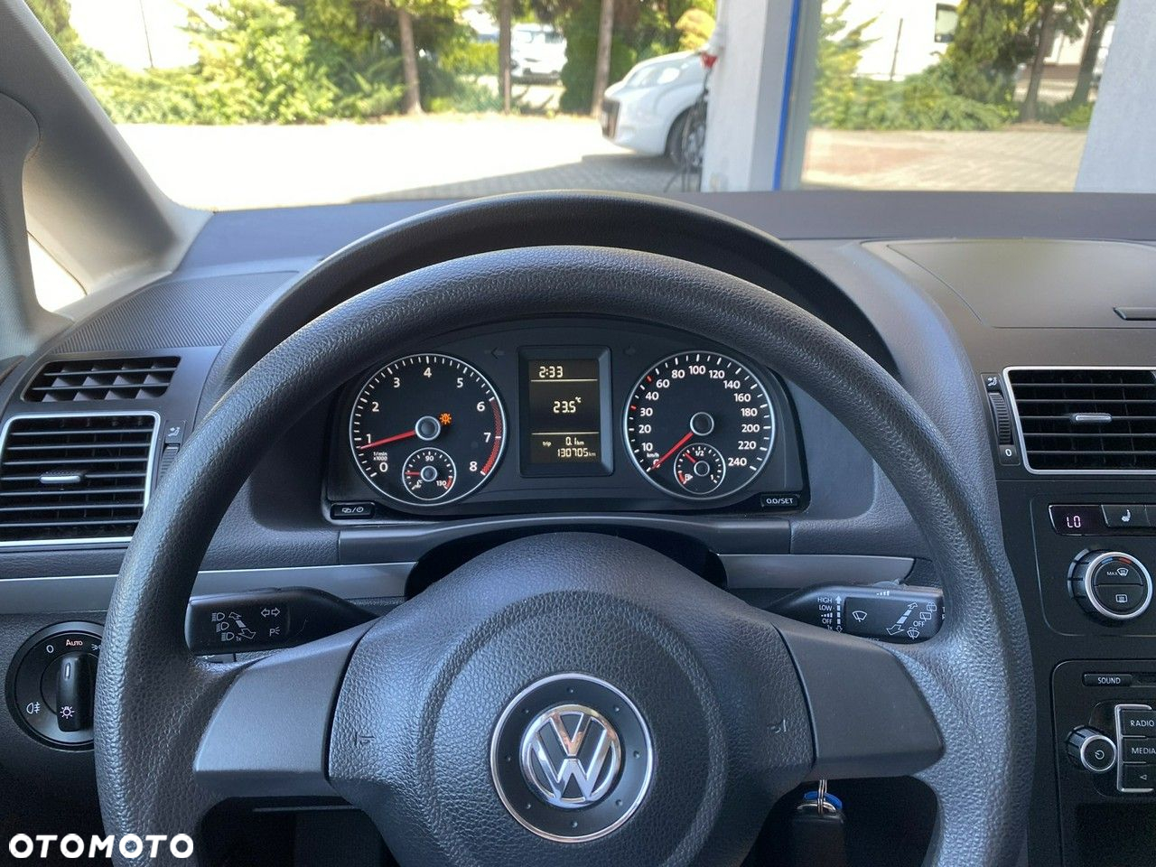 Volkswagen Touran - 17