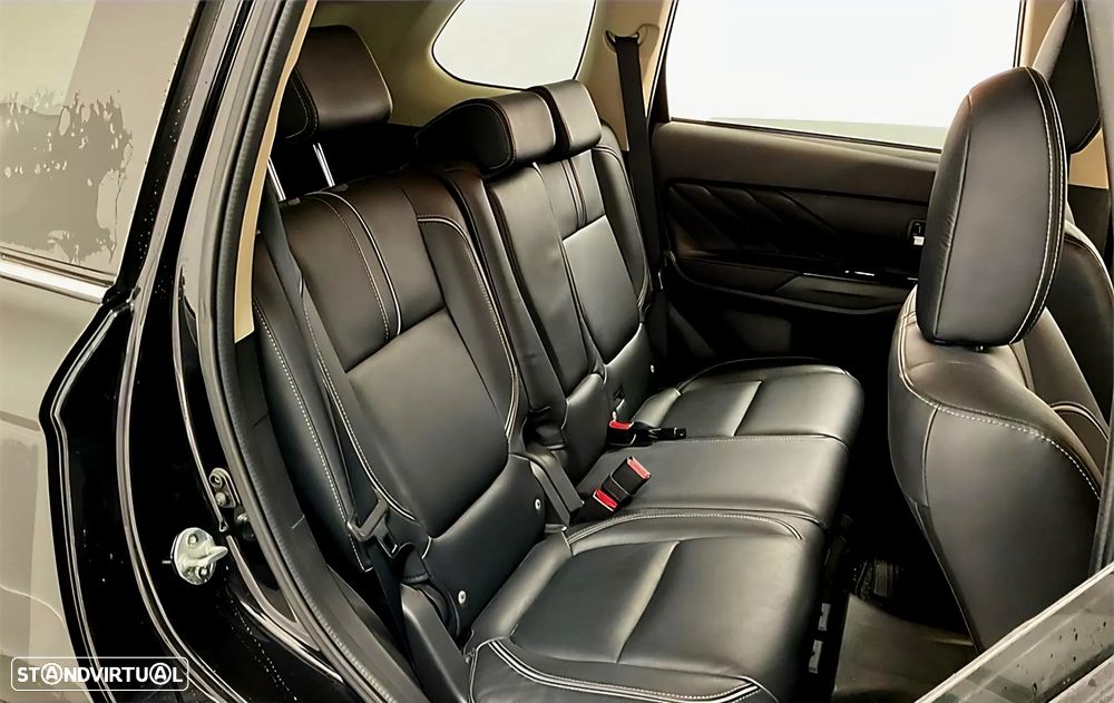 Mitsubishi Outlander 2.0 Intense Navi - 9