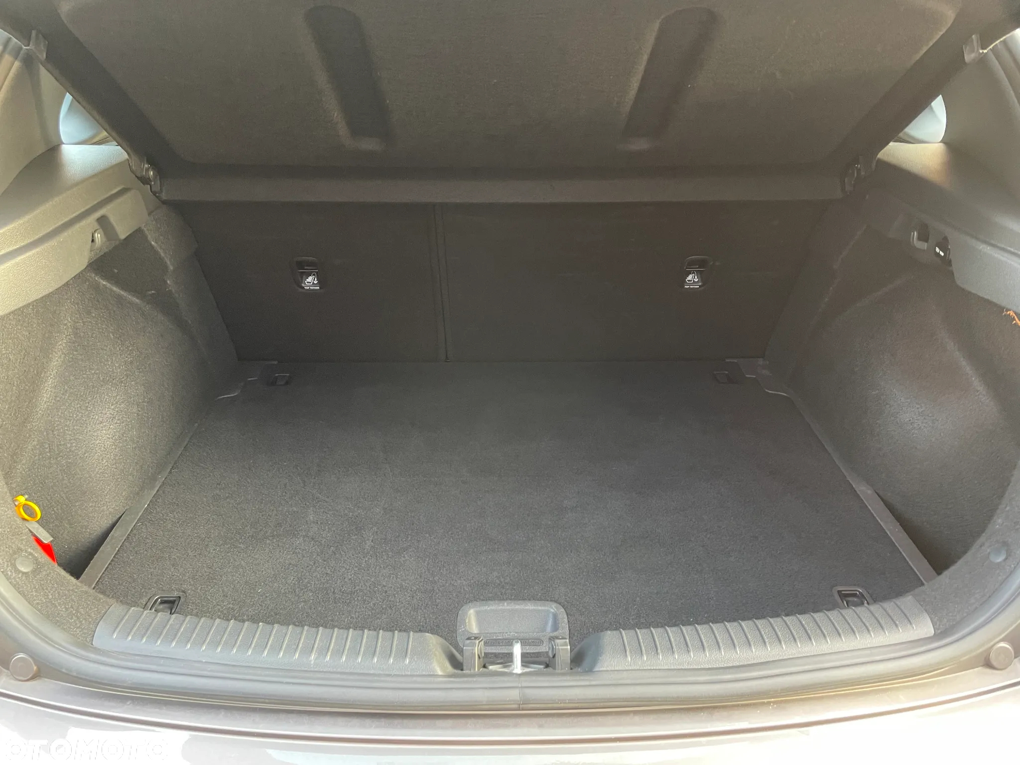 Hyundai i30 1.5 DPI Classic + - 34