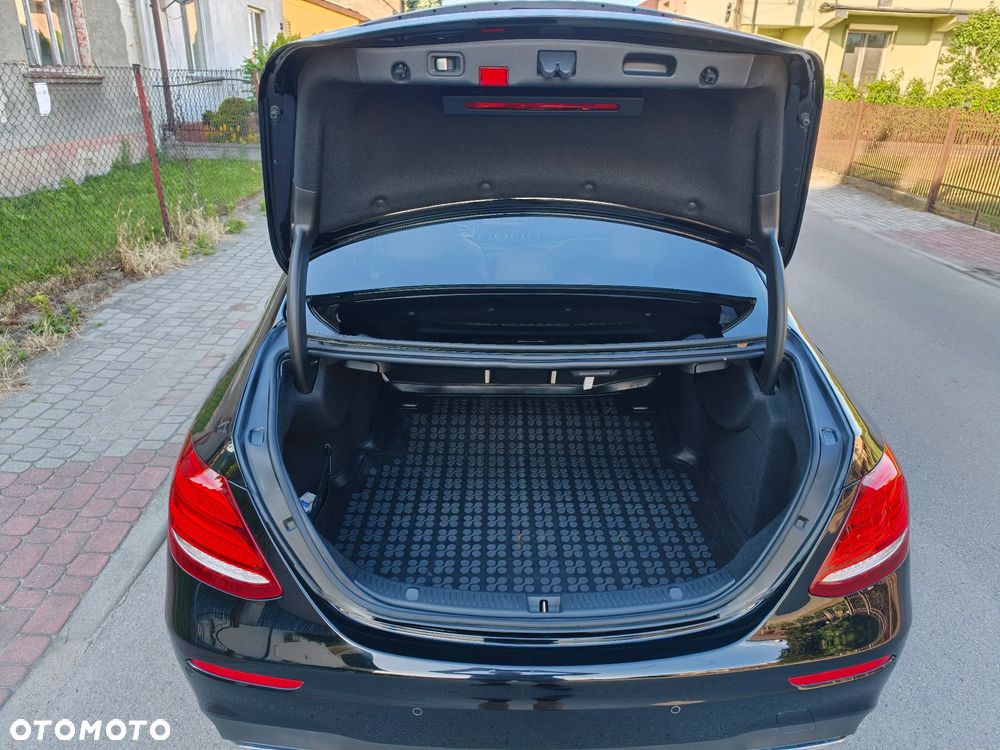 Mercedes-Benz Klasa E 220 d 4-Matic Avantgarde - 10