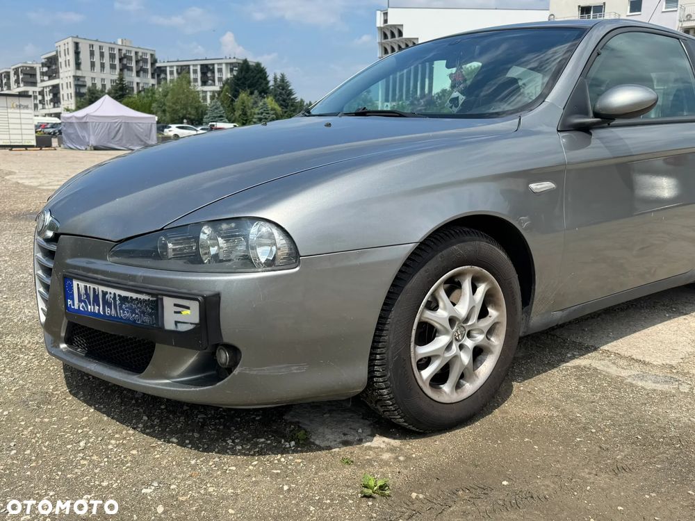 Alfa Romeo 147 1.9 JTD 8V M-Jet Distinctive - 12