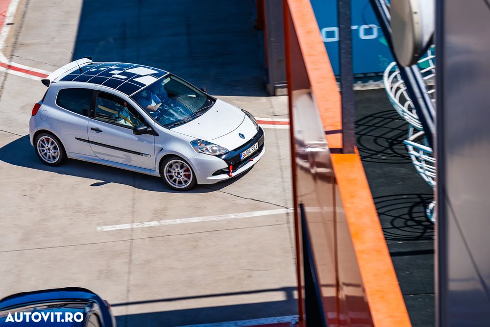 Renault Clio III 2.0 16V Team - 1